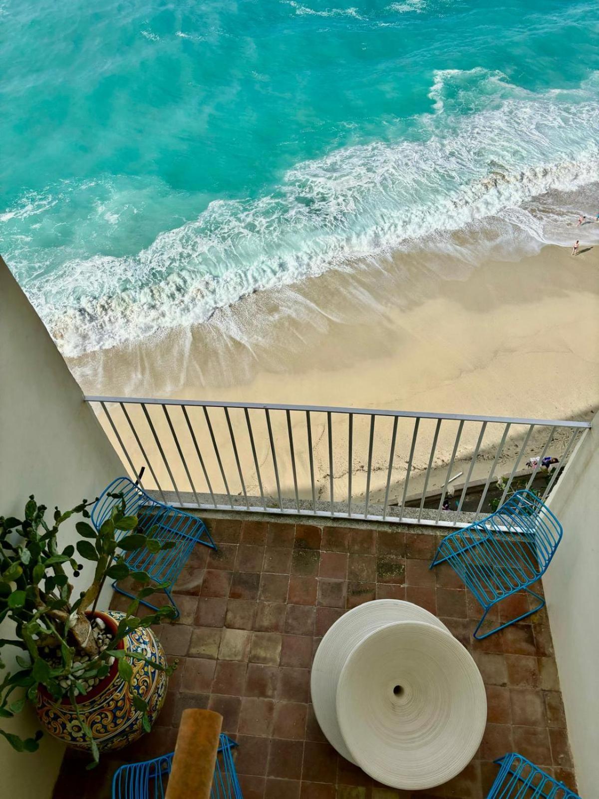 S'O Suites Tropea Exterior photo